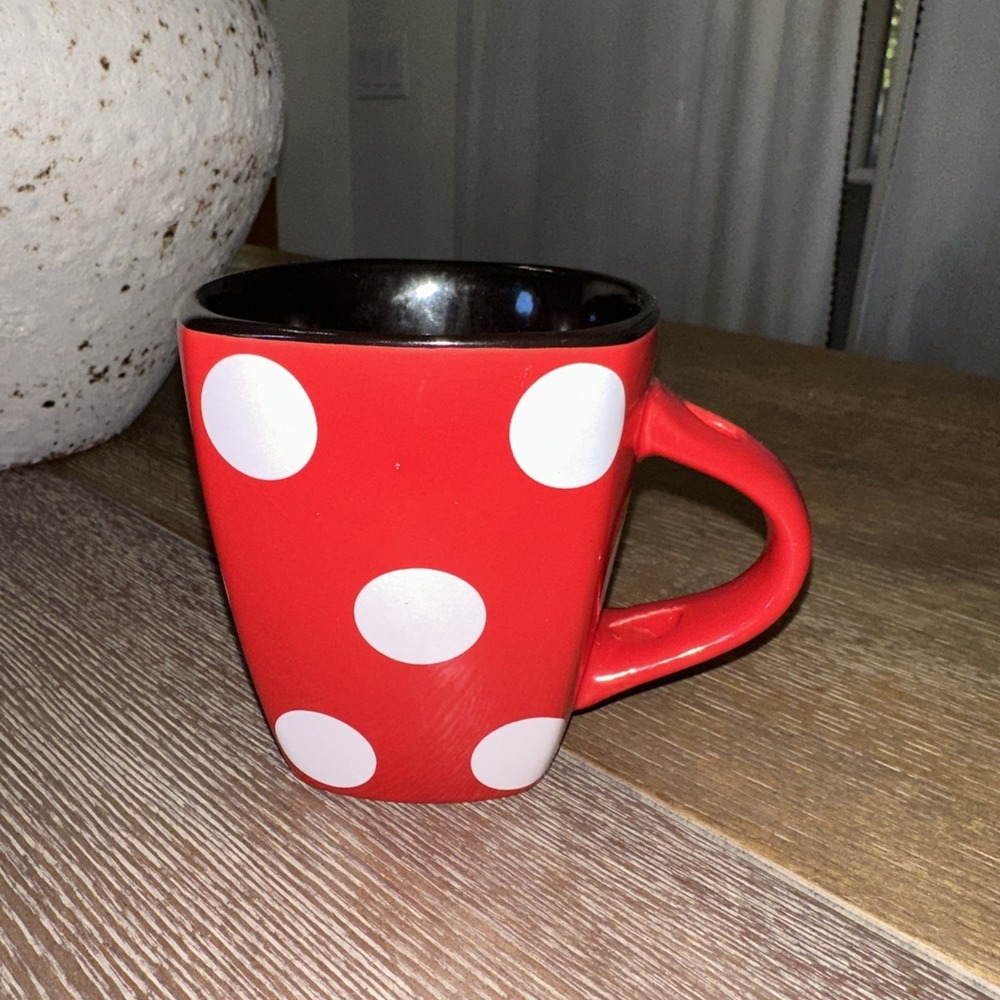 Disney Minnie Mouse Red Polka Dot Coffee Tea Mug- no spoon - Picture 2 of 6